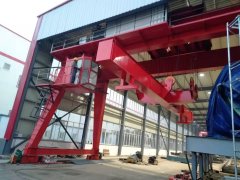 靖江市起重設備廠南通象嶼項目QC型電磁橋式起重機、MG型雙梁門式起重機順利完成安裝