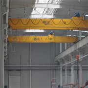 選用歐式雙梁起重機(jī)，高效省錢！